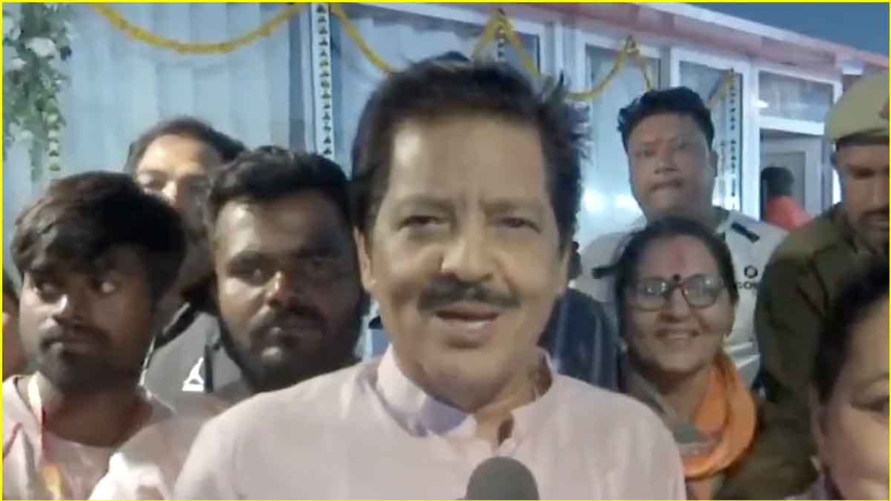 Udit Narayan At Mahakumbh